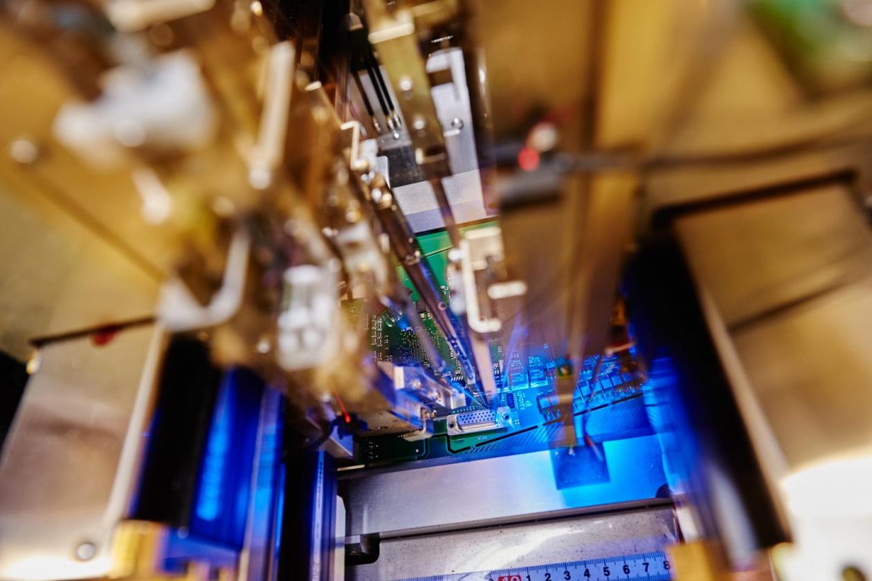 VDL Groep strengthens position in electronics with Rena acquisition